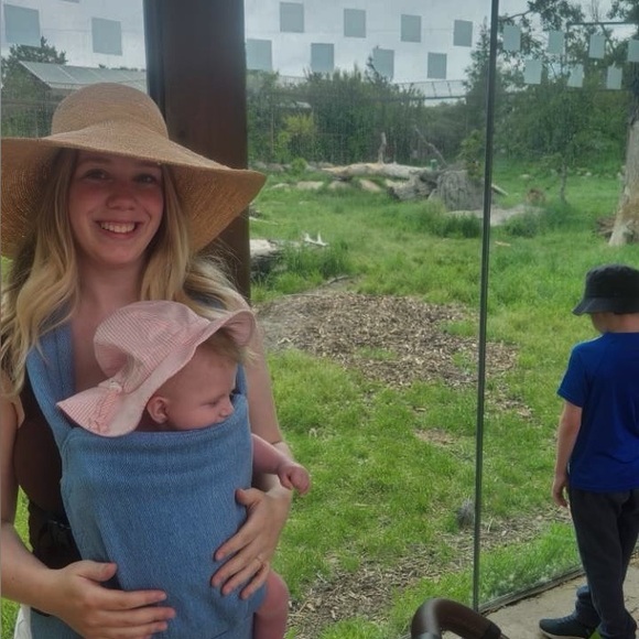 Hello my name is Mikayla! - Picture 1 of 2